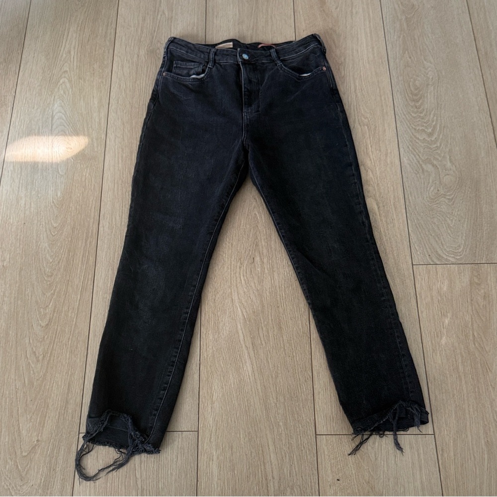 Pilcro Anthropology Black Distressed Zip Fly slim straight Cropped Raw Hem Jeans